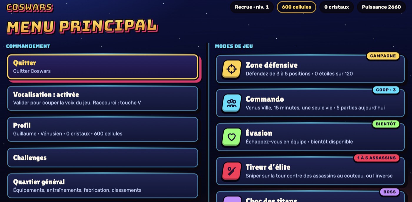 Le menu principal en deux colonnes séparées par une paroi. À gauche, le commandement : Quitter, Vocalisation activée, Profil, Challenges, Quartier général, Boutique, Trading. À droite, les modes de jeu avec leurs pastilles colorées : Zone défensive, Commando, Évasion, Tireur d’élite, Choc des titans.